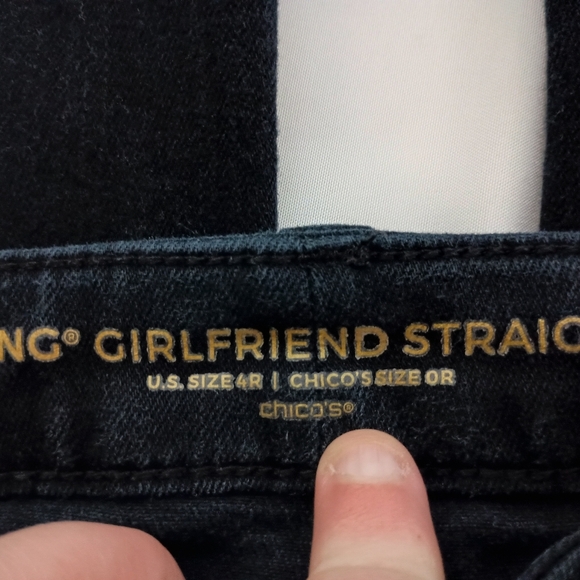 CHICOS So Slimming Girlfriend Straight Leg Designer Black Comfy Jeans (#1,405) - Picture 3 of 6